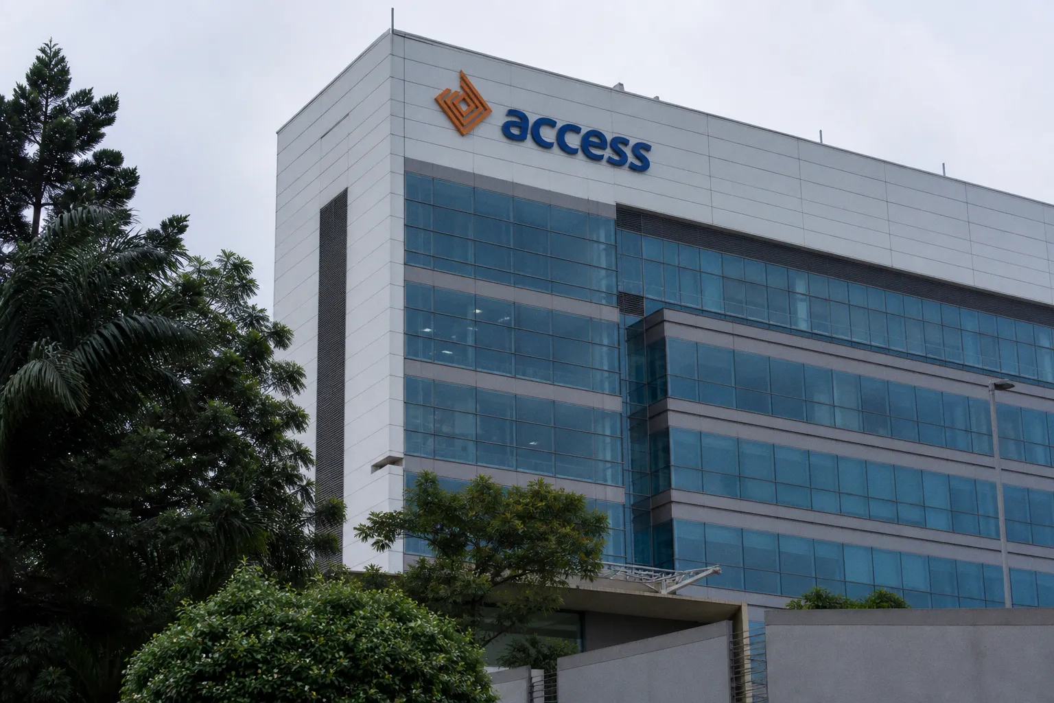 Access Bank links executive wealth to shareholder value through 200m share award