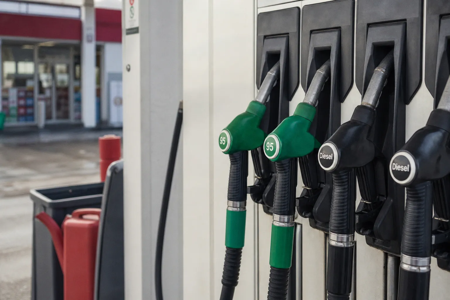 Bailey says energy prices stable post-Iran war, UK economy impact still being assessed