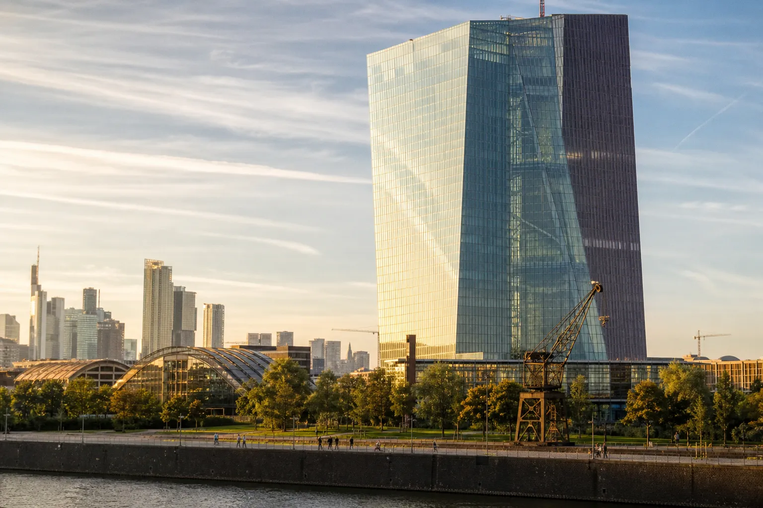 ECB Holds Rates Steady as Service Sector Wage Growth Stalls Disinflation